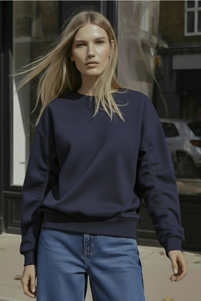Hypedrop blauwe dames sweater | Model vooraanzicht