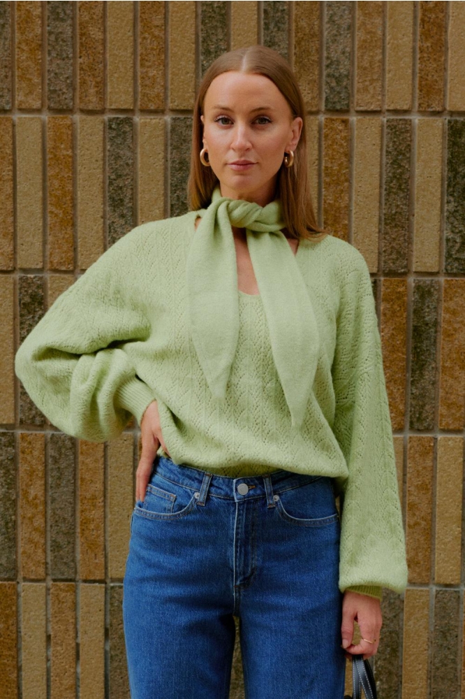 Vero Moda groene dames trui | Sfeerbeeld, In situatie