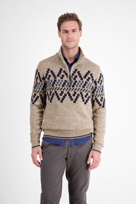 Lerros beige heren trui | Model vooraanzicht