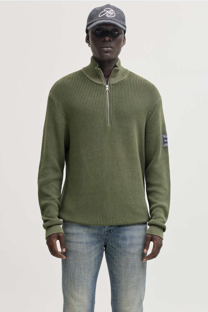Jack & Jones groene heren trui | Model vooraanzicht