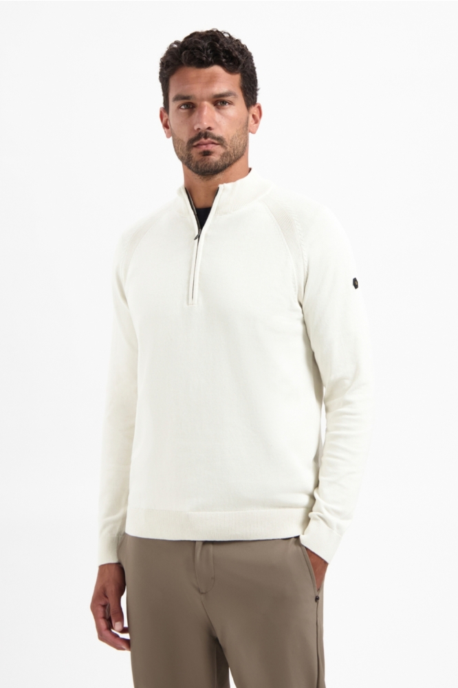 NO-EXCESS ecru heren trui | Model vooraanzicht