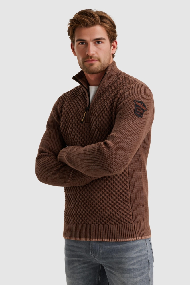 PME legend bruine heren trui | Model zijaanzicht