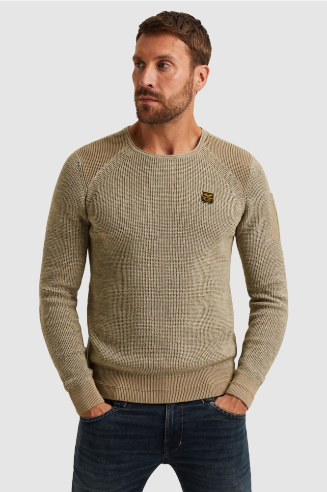 PME legend beige heren trui | Model vooraanzicht
