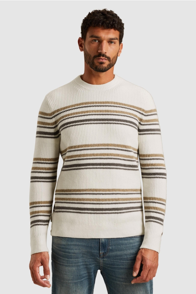 Cast Iron ecru heren trui | Model vooraanzicht