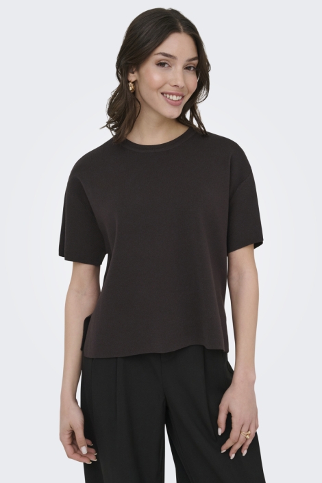 Jacqueline de Yong bruine dames trui | Model vooraanzicht