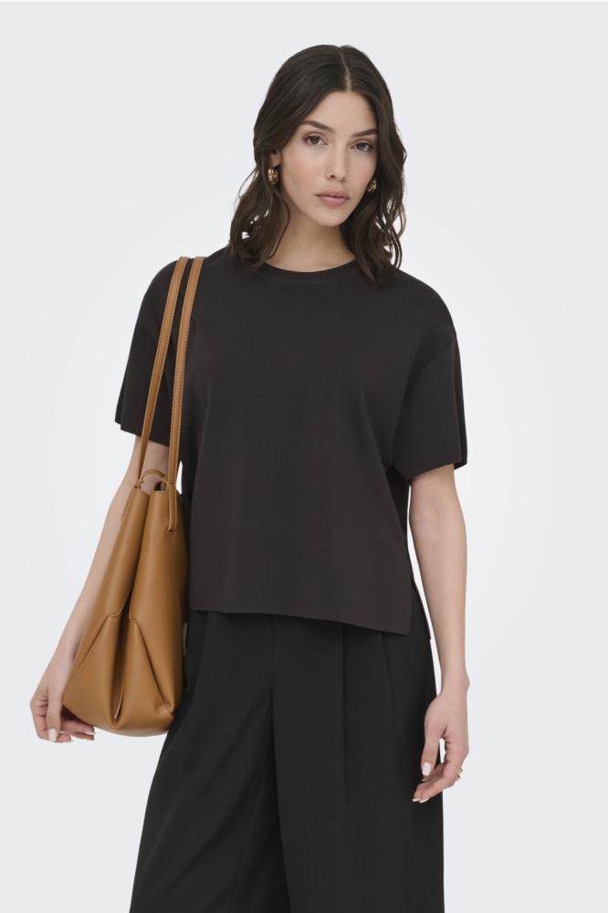 Jacqueline de Yong bruine dames trui | Model vooraanzicht