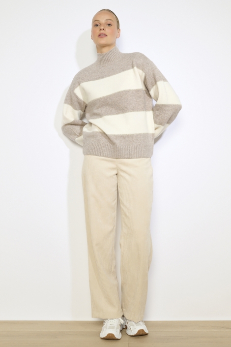 LolaLiza taupe dames trui | Model