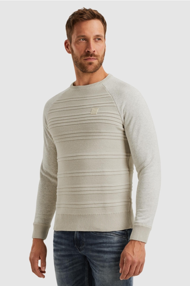 PME legend beige heren trui | Model zijaanzicht