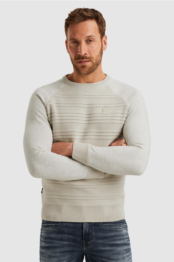 PME legend beige heren trui | Model vooraanzicht