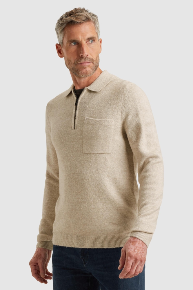 Vanguard beige heren trui | Model zijaanzicht