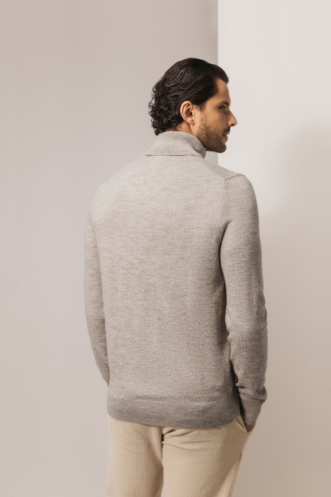 State of Art beige heren trui | Model achteraanzicht