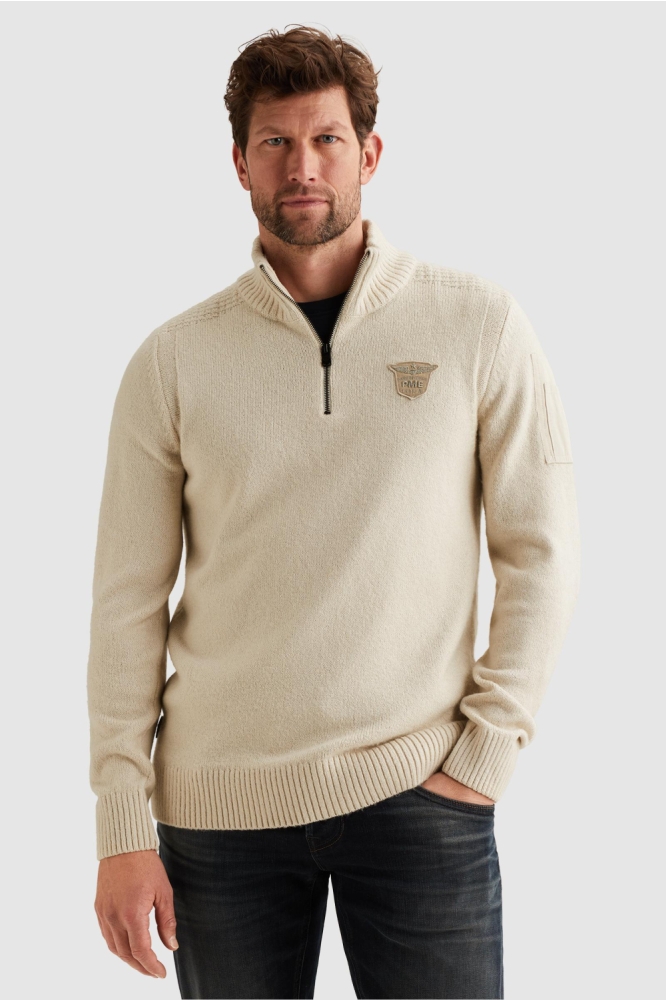 PME legend beige heren trui | Model vooraanzicht