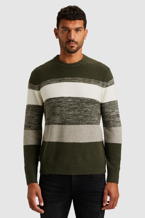 Cast Iron groene heren trui | Model vooraanzicht