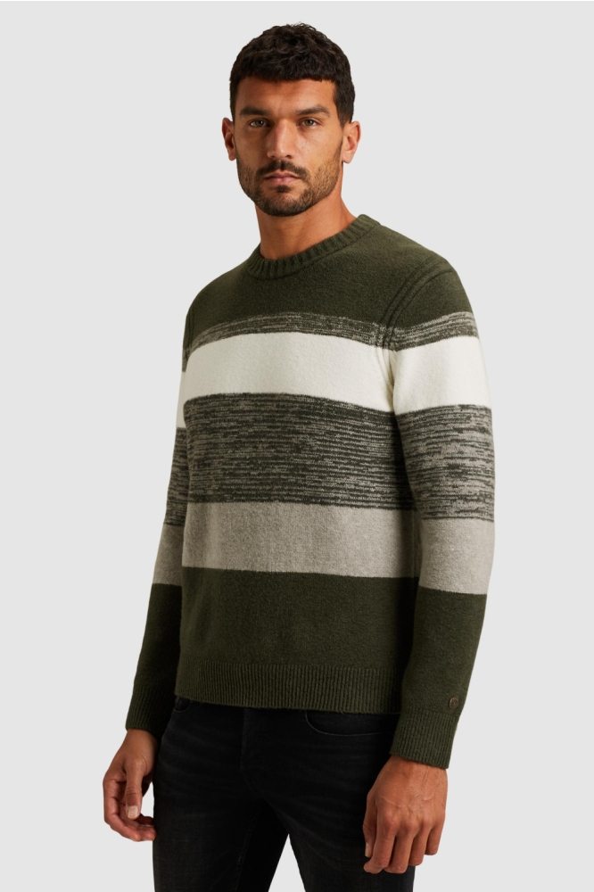 Cast Iron groene heren trui | Model zijaanzicht