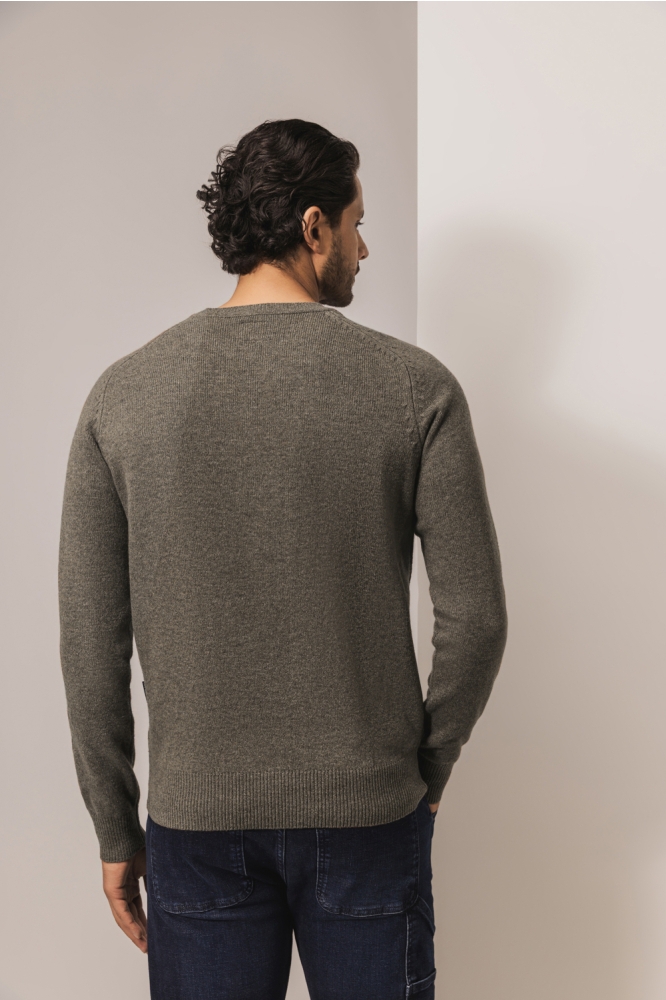 State of Art bruine heren trui | Model achteraanzicht