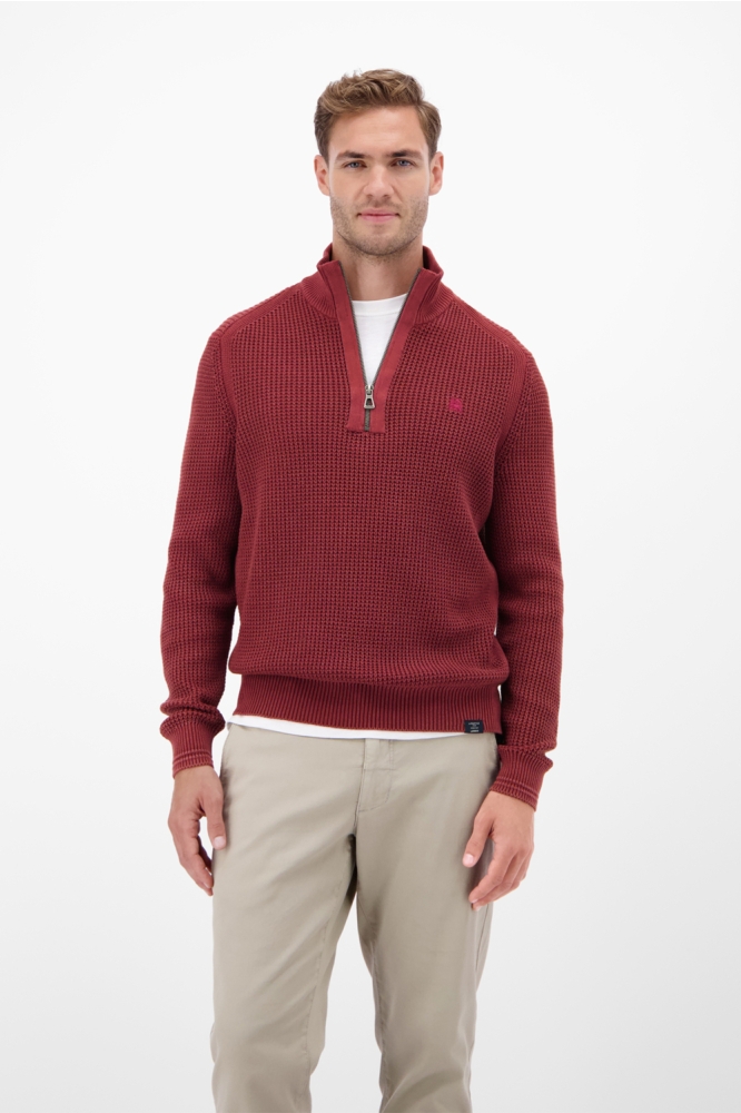 Lerros rode heren trui | Model vooraanzicht