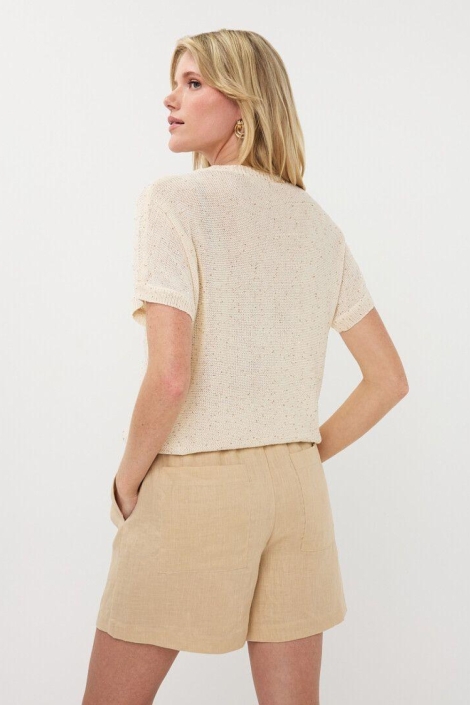 EsQualo witte dames trui | Model vooraanzicht