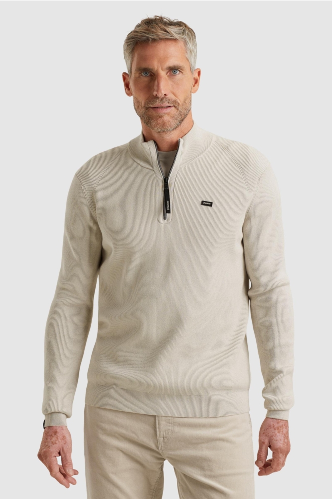 Vanguard beige heren trui | Model vooraanzicht