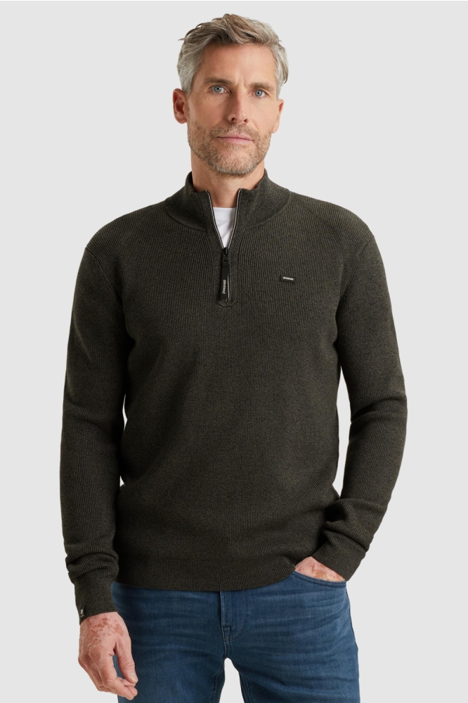 Vanguard groene heren trui | Model vooraanzicht