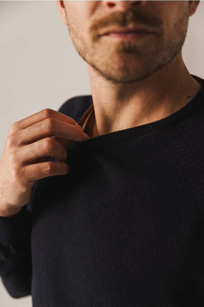 State of Art blauwe heren trui | Close up