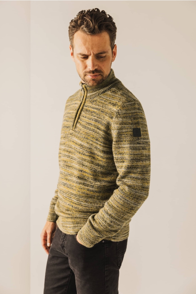 State of Art gele heren trui | Model vooraanzicht