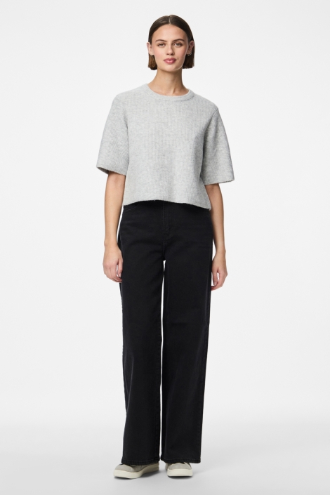 Pieces grijze dames trui | Model vooraanzicht