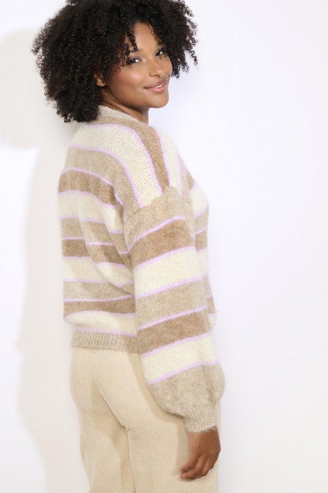 LolaLiza taupe dames trui | Model zijaanzicht