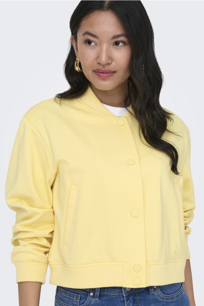 Only gele dames jas | Model vooraanzicht
