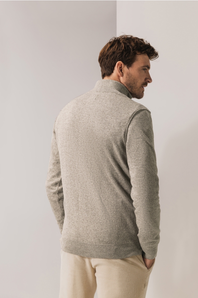 State of Art bruine heren trui | Model achteraanzicht