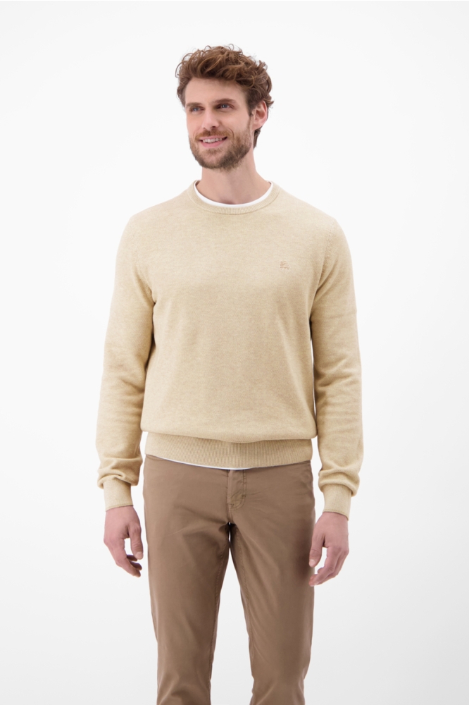 Lerros beige heren trui | Model vooraanzicht