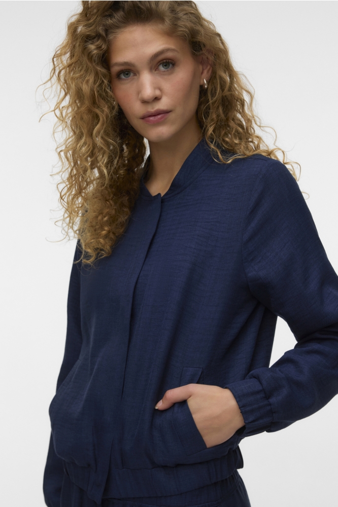 Vero Moda blauwe dames jas | Model vooraanzicht
