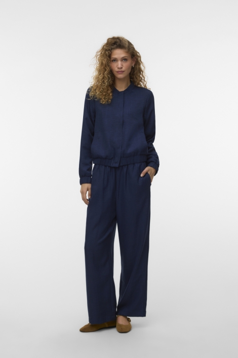 Vero Moda blauwe dames jas | Model achteraanzicht