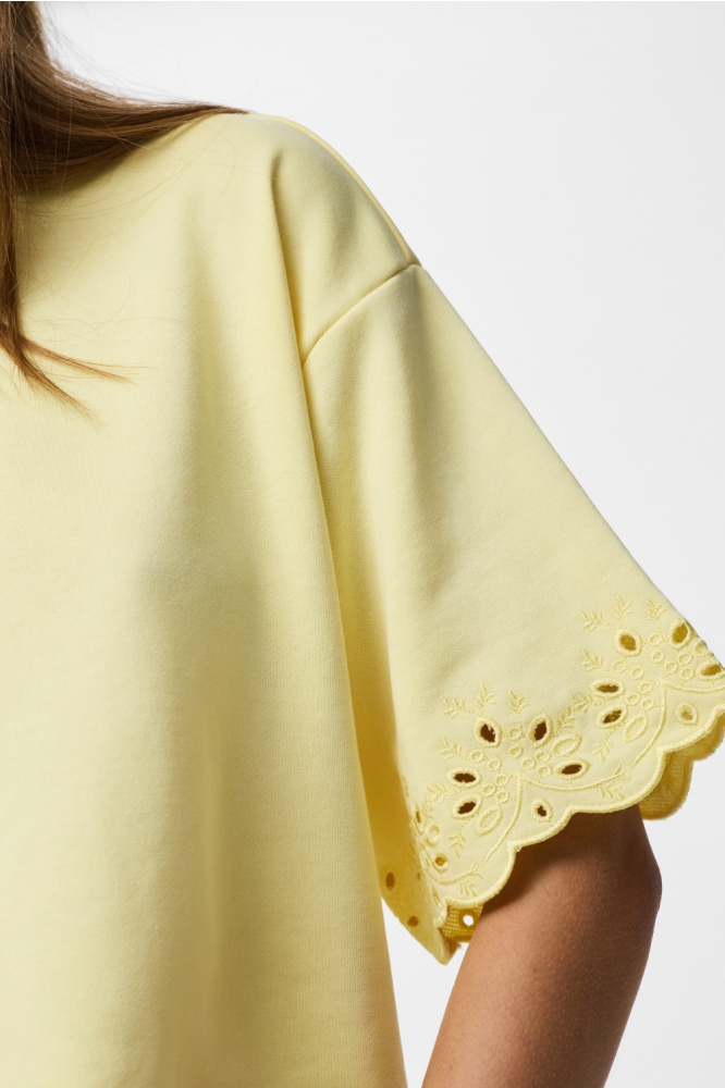 Pieces gele dames t-shirt | Close up