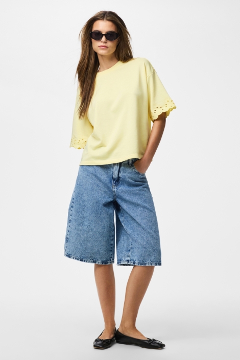 Pieces gele dames t-shirt | Model