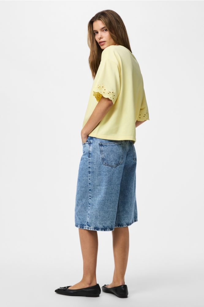 Pieces gele dames t-shirt | Model