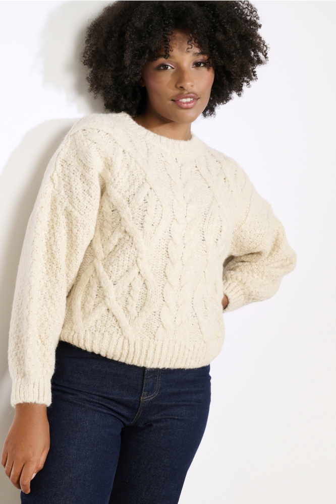 LolaLiza beige dames trui | Model vooraanzicht