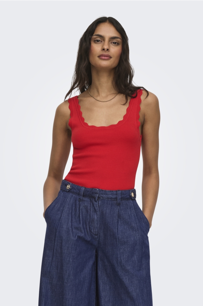 Jacqueline de Yong rode dames top | Model vooraanzicht