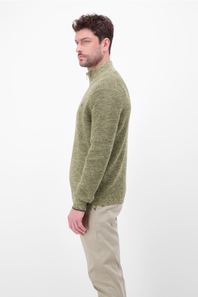 Lerros groene heren trui | Model zijaanzicht