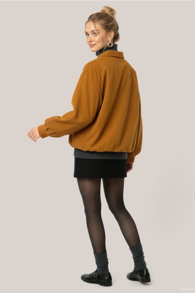 Hypedrop camel dames jas | Model