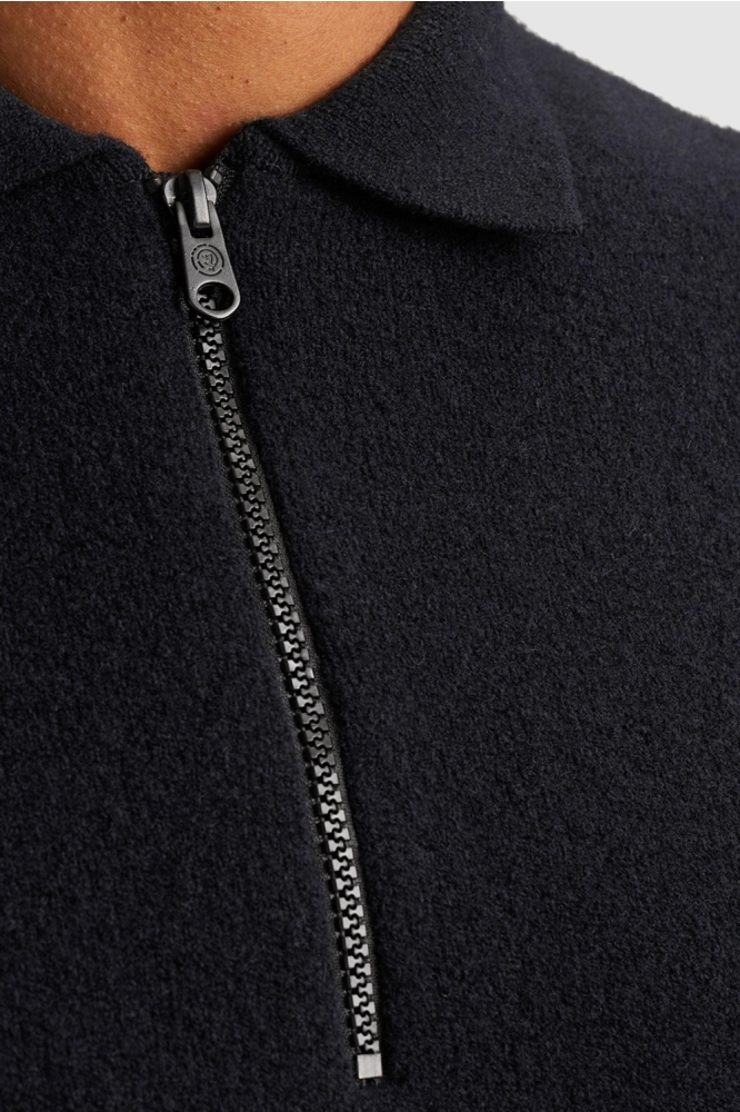 Cast Iron blauwe heren polo | Close up