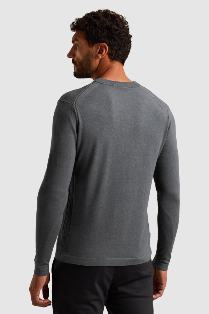 Cast Iron blauwe heren trui | Model achteraanzicht