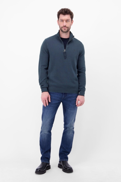 Lerros blauwe heren trui | Model