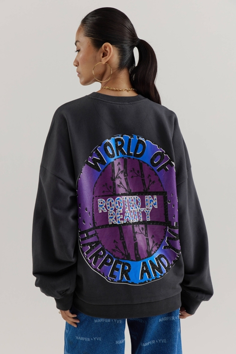 Harper & Yve zwarte dames sweater | Model achteraanzicht