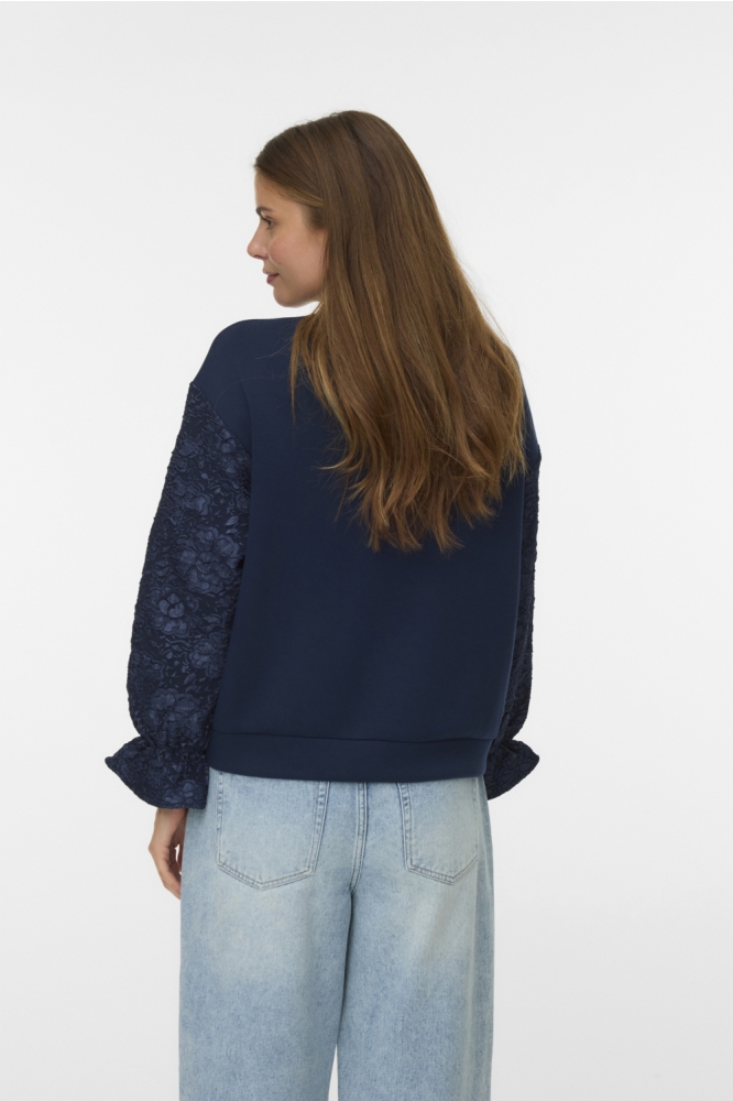 Vero Moda blauwe dames sweater | Model achteraanzicht