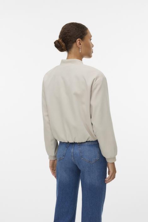 Vero Moda beige dames jas | Model achteraanzicht