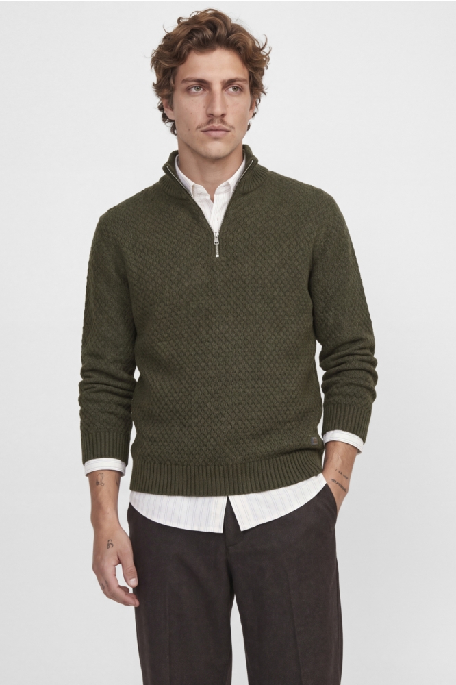 Jack & Jones groene heren trui | Model vooraanzicht
