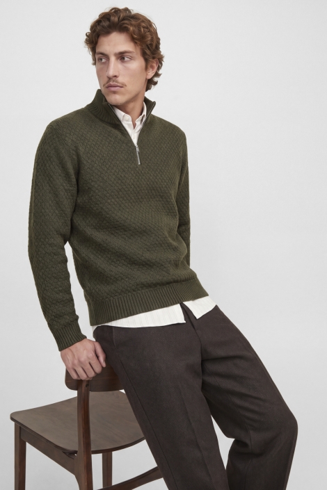 Jack & Jones groene heren trui | Model vooraanzicht