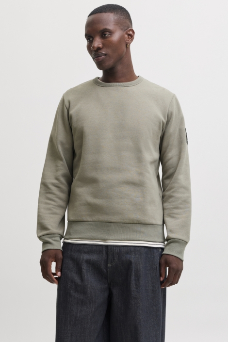 Jack & Jones groene heren sweater | Model vooraanzicht