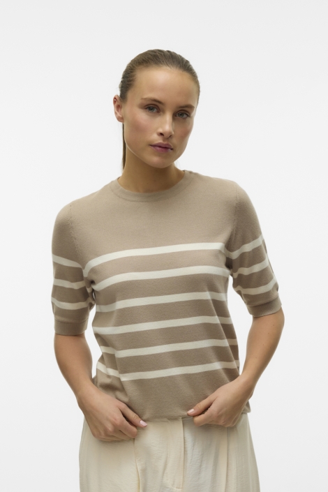 Vero Moda camel dames trui | Model vooraanzicht