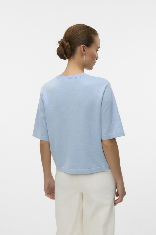 Vero Moda blauwe dames trui | Model achteraanzicht